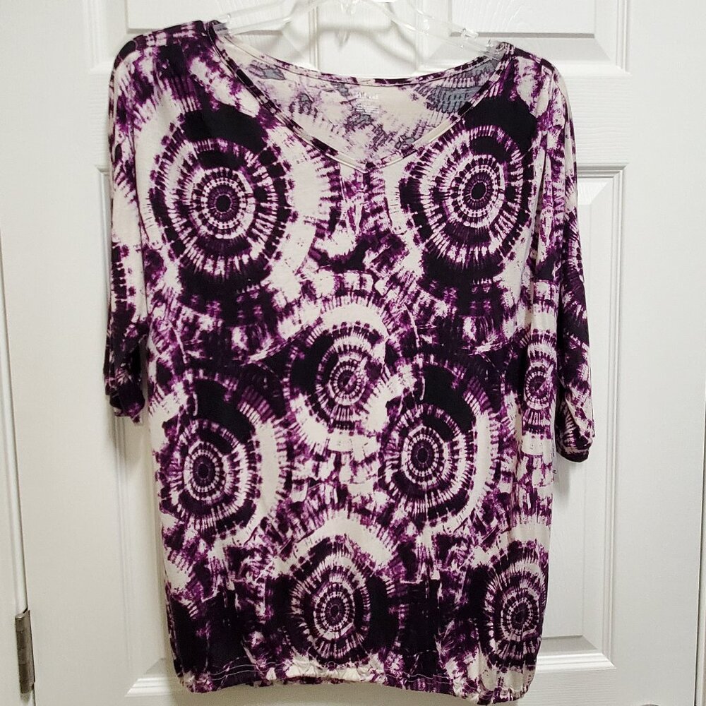 Comfy Tie Die Top with Elastic Waste, V-neck and 3/4 Sleeves